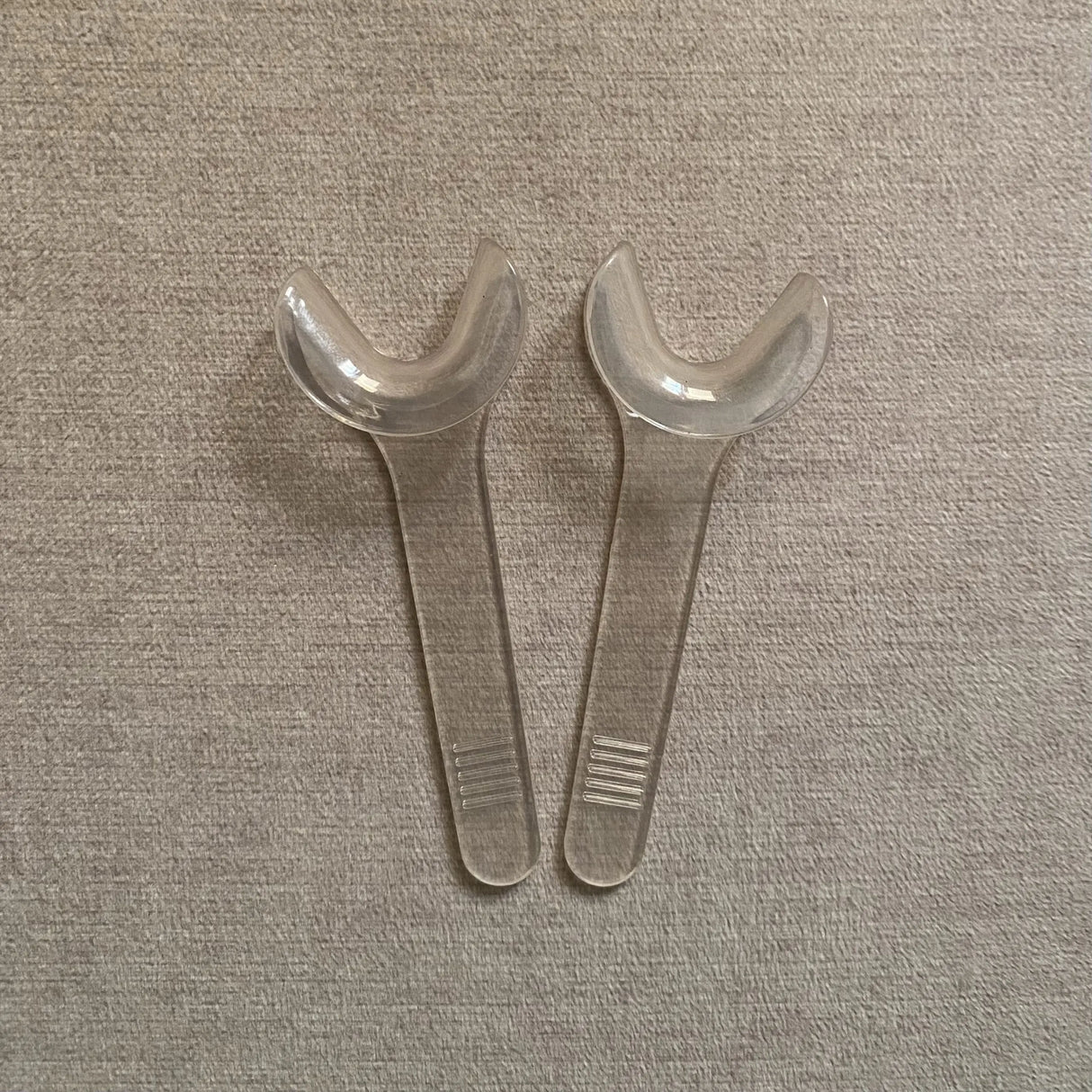 Cheek Retractor – C Shape (Transparent)2pcs